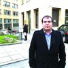 Aşırı sağcılar Türk aileye güpegündüz saldırdı Aşırı sağcılar Türk aileye güpegündüz saldırdı