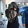 Kuyumcudan altın çalan genç kadın yakalandı
