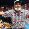 Pazar fiyatlarını gördü, erik dalı eşliğinde oynadı Pazar fiyatlarını gördü, erik dalı eşliğinde oynadı