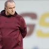 Ve Fatih Terim topa girdi Ve Fatih Terim topa girdi