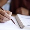 Üniversiteye hazırlanan gençlerin test kitapları İzmir Büyükşehir Belediyesi'nden Üniversiteye hazırlanan gençlerin test kitapları İzmir Büyükşehir Belediyesi'nden
