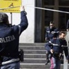 Usulsüz dinleme operasyonunda 7 kişi adliyeye sevk edildi Usulsüz dinleme operasyonunda 7 kişi adliyeye sevk edildi