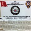 Suriyeli şahsın kullandığı araçtan kaçak sigara çıktı Suriyeli şahsın kullandığı araçtan kaçak sigara çıktı
