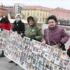 Srebrenitsa anneleri kayıp yakınlarının artık bulunmasını istiyor Srebrenitsa anneleri kayıp yakınlarının artık bulunmasını istiyor
