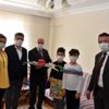Milletvekili Özkan çocukların gününü sürprizlerle ...