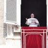 Papa Francis, asansörde mahsur kaldı