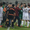 Şenol Güneş çıldırdı... Sahaya girdi Şenol Güneş çıldırdı... Sahaya girdi