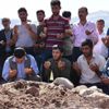 Teröristler tarafından öldürülen çobanın cenazesi toprağa verildi Teröristler tarafından öldürülen çobanın cenazesi toprağa verildi