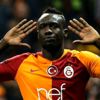 Diagne den ağlayan eşine: Bu sadece bir film, sen ... Diagne den ağlayan eşine: Bu sadece bir film, sen ...
