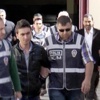 Gözaltına alınan 5 polis adliyede! Gözaltına alınan 5 polis adliyede!