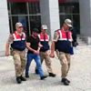 Mandıradan hırsızlık şüphelileri, iz bırakmamak için ... Mandıradan hırsızlık şüphelileri, iz bırakmamak için ...
