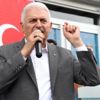 Mikrofonu eline alan Binali Yıldırım detone oldu Mikrofonu eline alan Binali Yıldırım detone oldu