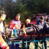 Doğa yürüyüşünde ayağı kırılan kişi 4 saat sedye ile ...