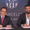 Arda Turan'dan tarihi imza! Arda Turan'dan tarihi imza!