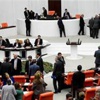 Tezkere Meclis'ten geçti!