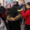 Otomobilde mahsur kalan bebeği itfaiye ekibi kurtardı Otomobilde mahsur kalan bebeği itfaiye ekibi kurtardı