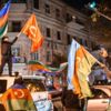Azerbaycanlılar sabaha kadar zaferi kutladı Azerbaycanlılar sabaha kadar zaferi kutladı