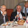 Kılıçdaroğlu'na fotoğraflı 'rakı sofrası' yanıtı Kılıçdaroğlu'na fotoğraflı 'rakı sofrası' yanıtı