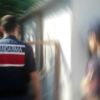 Özbek komşularını dövüp, bıçakladılar Özbek komşularını dövüp, bıçakladılar