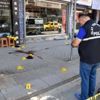 Sokak ortasında tartıştığı kişiyi silahla ağır yaralayıp ... Sokak ortasında tartıştığı kişiyi silahla ağır yaralayıp ...