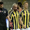 Fenerbahçeli futbolcular maç bitiminde hakem odasına gitti