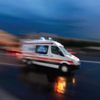 İzmir'de midibüs devrildi: 4 yaralı İzmir'de midibüs devrildi: 4 yaralı