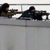 Charlie Hebdo saldırganları matbaada kuşatıldı Charlie Hebdo saldırganları matbaada kuşatıldı