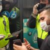 Beyoğlu'nda şok görüntü. Otobüs şoförü karantina dinlemedi Beyoğlu'nda şok görüntü. Otobüs şoförü karantina dinlemedi
