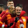 Melo Sneijder'i ısırdı Melo Sneijder'i ısırdı