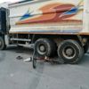 Kamyon altında kalan bisiklet sürücüsü öldü Kamyon altında kalan bisiklet sürücüsü öldü