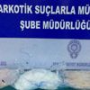Uyuşturucuyla uçağa binmeye çalışırken yakalandı Uyuşturucuyla uçağa binmeye çalışırken yakalandı