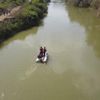 Sakarya Nehri'nde kaybolan 12 yaşındaki çocuk için ekipler seferber oldu, annenin feryatları yürek dağladı Sakarya Nehri'nde kaybolan 12 yaşındaki çocuk için ekipler seferber oldu, annenin feryatları yürek dağladı