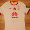 Sneijder imzayı attı