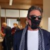 Maske yerine kadın iç çamaşırı takan ünlü iş insanı ... Maske yerine kadın iç çamaşırı takan ünlü iş insanı ...