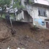 Toprak kaymaya devam ediyor!... Her an çökebilir! Toprak kaymaya devam ediyor!... Her an çökebilir!