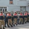Son dakika: Binbaşı Arslan Kulaksız'ın şehit edildiği saldırıyla ilgili 6 şüpheli daha tutuklandı Son dakika: Binbaşı Arslan Kulaksız'ın şehit edildiği saldırıyla ilgili 6 şüpheli daha tutuklandı