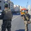 Fransa'da araç otobüs durağına daldı
