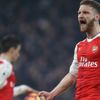 Wenger'in sigortası Mustafi
