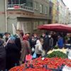 Korana virüs riskine aldırmayan vatandaşlar pazar ... Korana virüs riskine aldırmayan vatandaşlar pazar ...