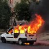 Sultangazi'de park halindeyken alev alan hafif ticari araç kullanılamaz hale geldi Sultangazi'de park halindeyken alev alan hafif ticari araç kullanılamaz hale geldi