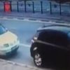 Otomobilin çarptığı çocuk ölümden döndü