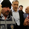 Ekrem Dumanlı Emniyet Müdürlüğü'nde Ekrem Dumanlı Emniyet Müdürlüğü'nde