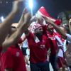 Liverpool taraftarlarından Taksim de sevinç gösterisi Liverpool taraftarlarından Taksim de sevinç gösterisi