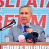 "(Bunlar gitsin) de 'Batsın bu dünya' diyorlar" "(Bunlar gitsin) de 'Batsın bu dünya' diyorlar"