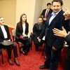 Başbakan Davutoğlu işaret dili dersine katıldı Başbakan Davutoğlu işaret dili dersine katıldı