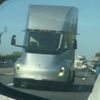 Tesla Semi, sürücüsüz şekilde otobanda! Tesla Semi, sürücüsüz şekilde otobanda!