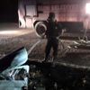 Kaza sonrası yanan otomobil küle döndü