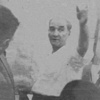 Bozkurt işareti yapan Atatürk Bozkurt işareti yapan Atatürk