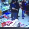 62 yaşındaki kadına darp kamerada 62 yaşındaki kadına darp kamerada