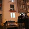 Üçüncü kattan otomobilin üzerine düştü
